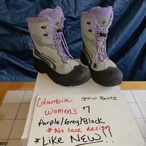 Columbia W 7 snow boots, grey/purple. Like New!